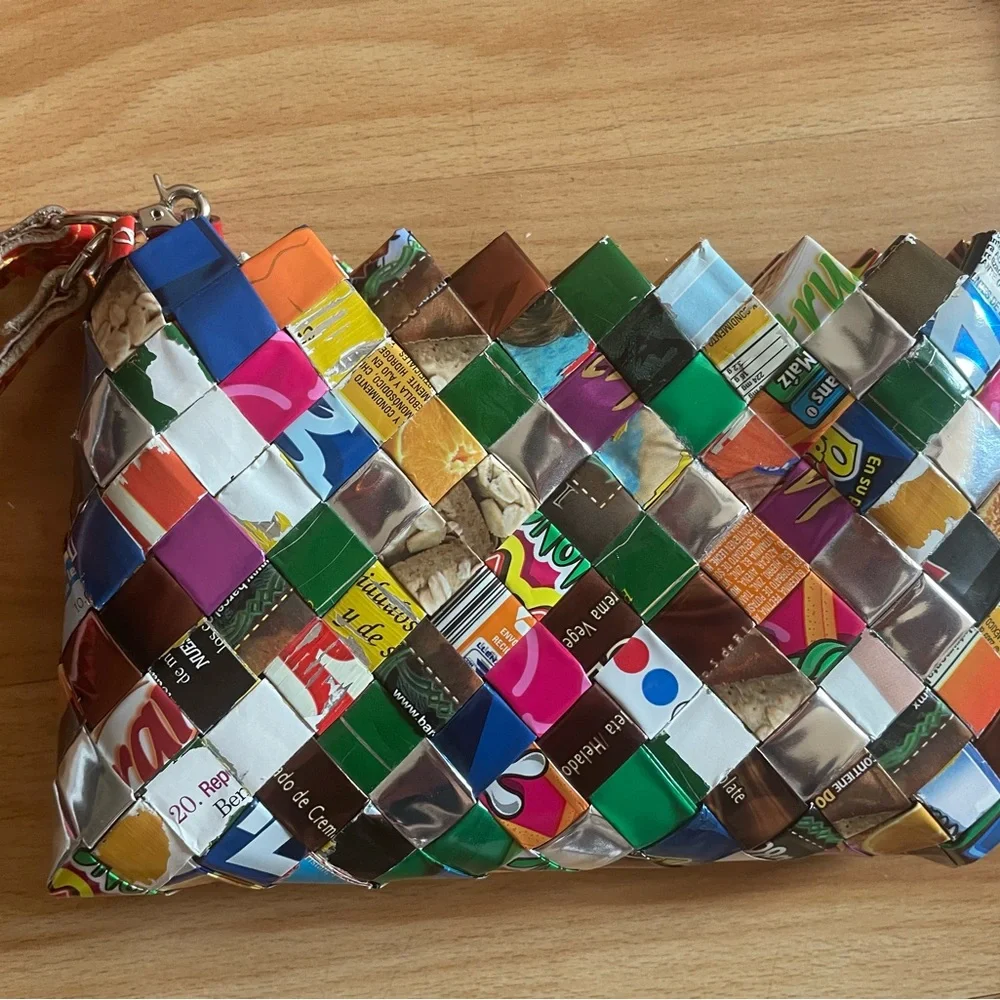 NAHUI OLLIN Women’s Recycled Wrapper Wristlet/Clutch - Picture 15 of 15
